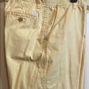 Men’s Yellow IZOD Saltwater Shorts